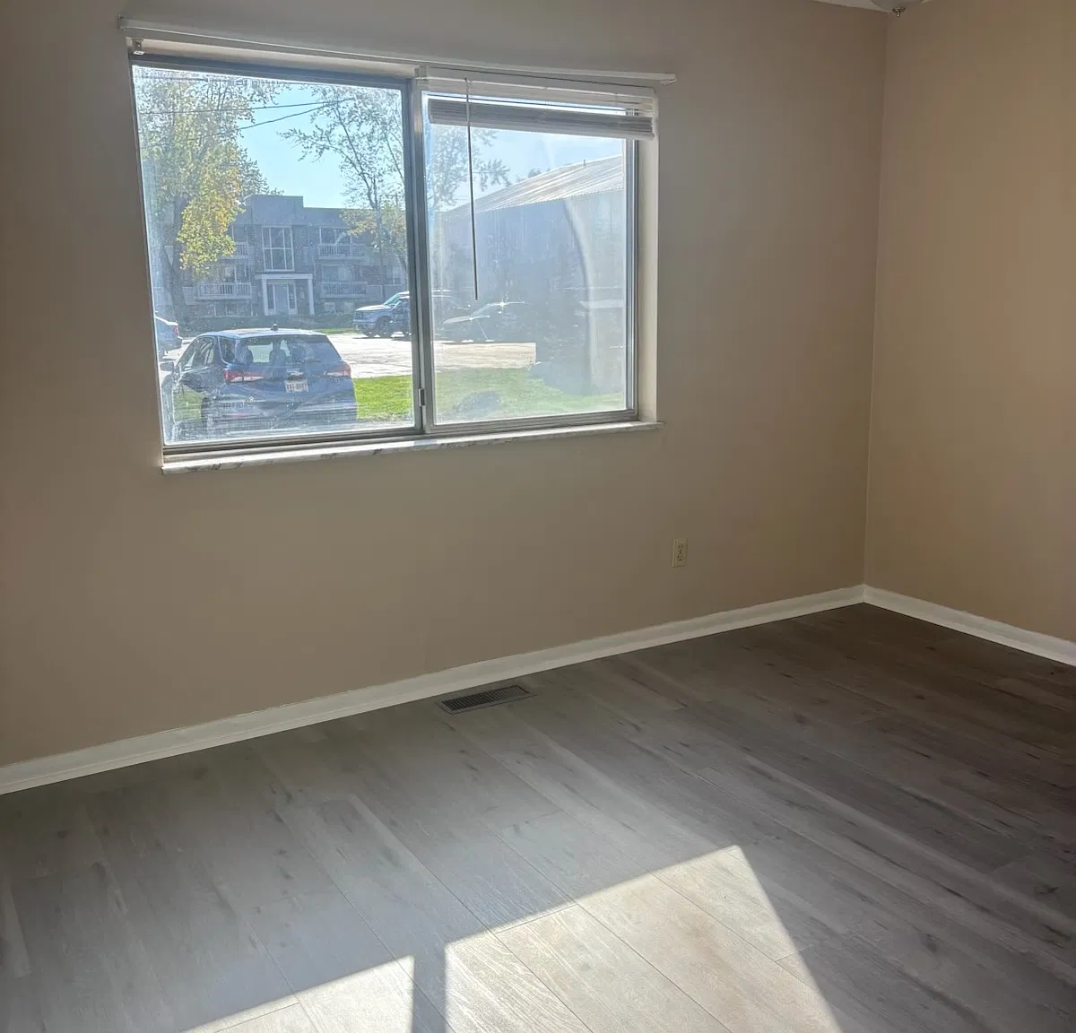 2 bed, 697 sqft, $1,050 — Photo 4
