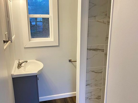 4th image of 1000 W Cumberland Rd #6