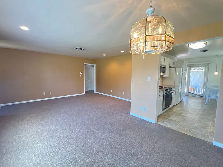 2629 Alder St — Photo 4