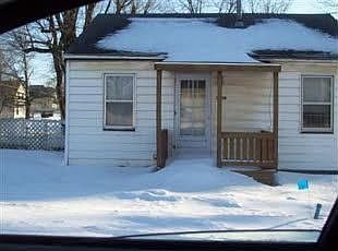 2nd image of 200 W Clay St