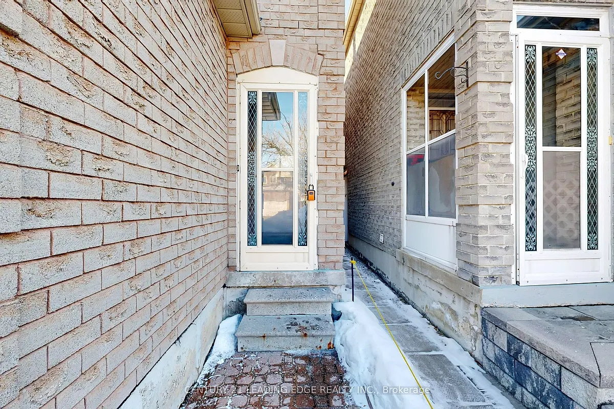 Building Photo - 107 Joycedale St #MAIN FLOOR