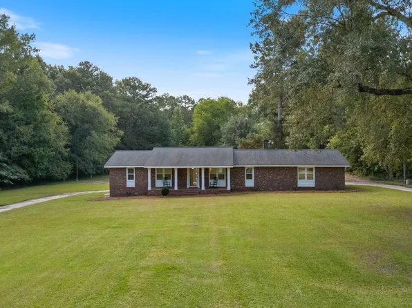 353 Gibson Dairy Rd, Bladenboro, NC 28337
