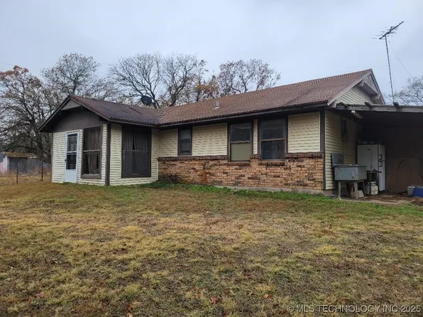 409612 E 1115th Rd, Eufaula, OK 74432