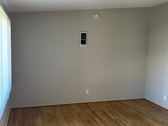 3rd image of 3007 Rowena Ave APT 9