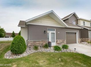 5051 Curt Cir, Grand Forks, ND 58201