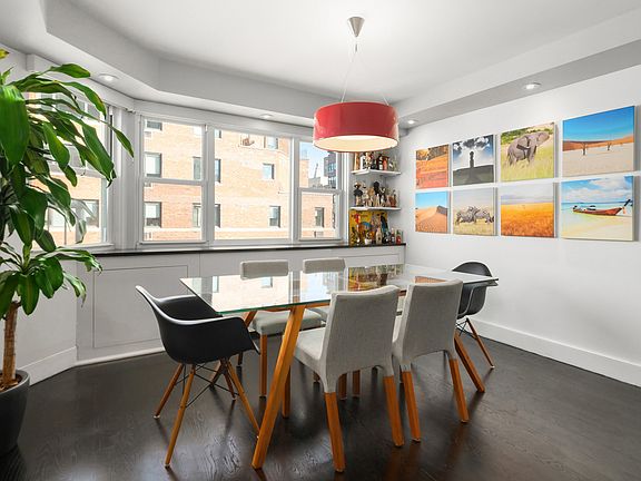 3rd image of 101 W 12th St APT 16G