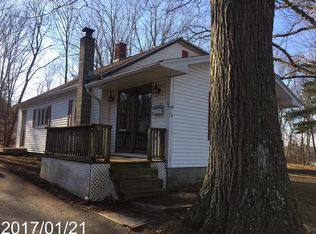 76 Huguenot Rd, Oxford, MA 01540