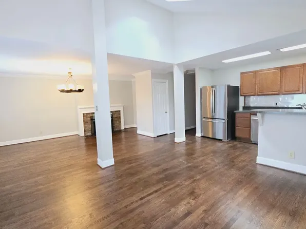 2326 Cahaba Rd S #A, Birmingham, AL 35223