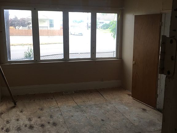 5th image of 2110 7th Ave