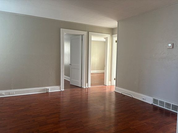 2nd image of 600 Joughin St APT 2