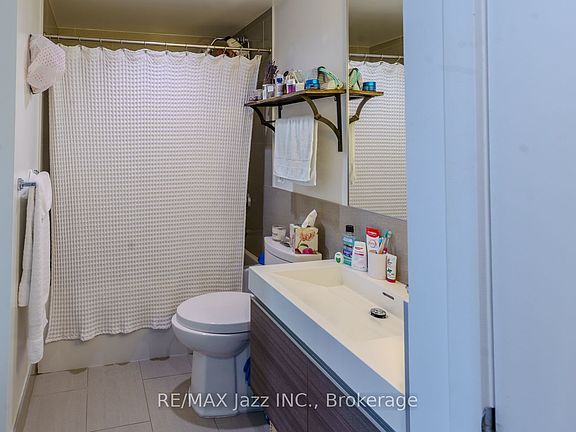 5th image of 70 Distillery Ln Unit 1409