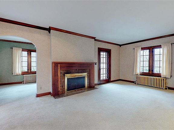 4th image of 2697 Oak Park Blvd