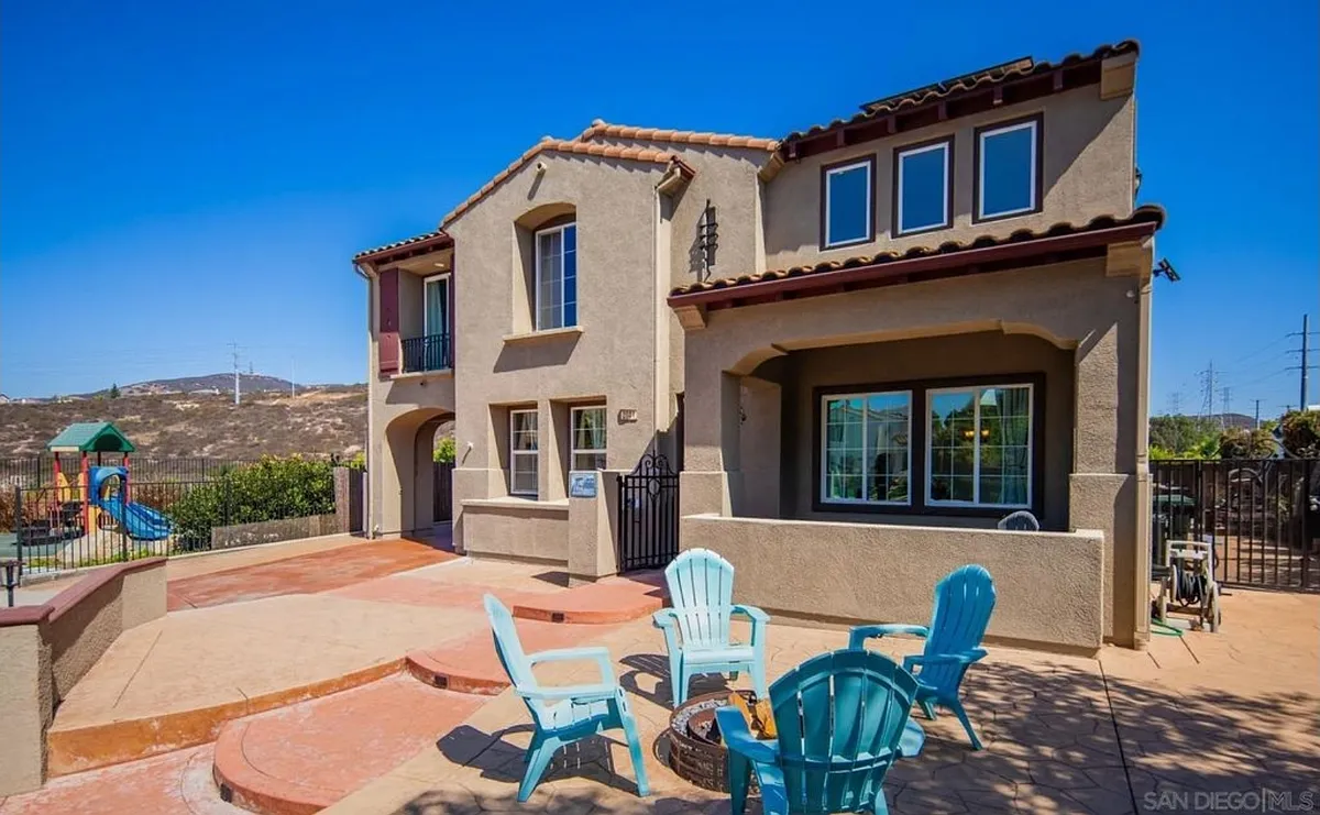 Building Photo - 2661 Shadowbrook Way