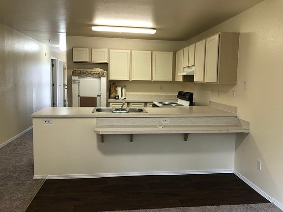 3rd image of 707 Avenue D APT A16