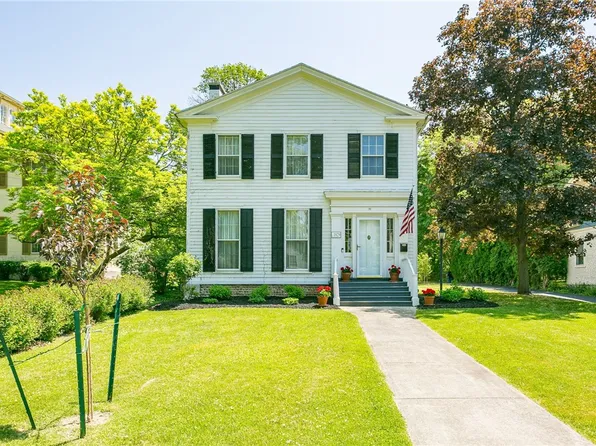 35 2nd St, Geneseo, NY 14454