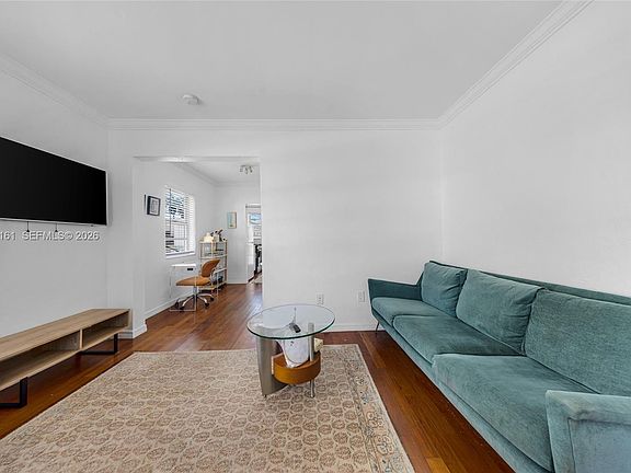 4th image of 901 Meridian Ave APT 207