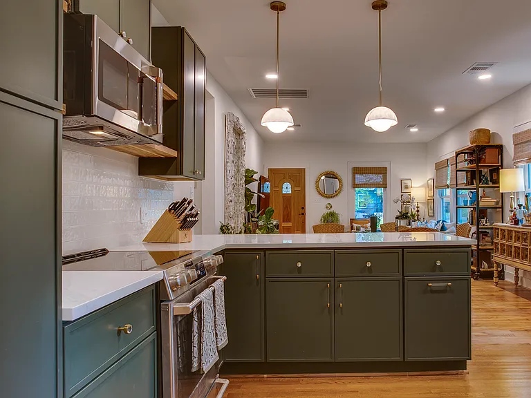 216 N Waverly Dr — Photo 12
