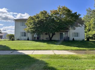 378 Stratford Way APT 2, Holland, MI 49423