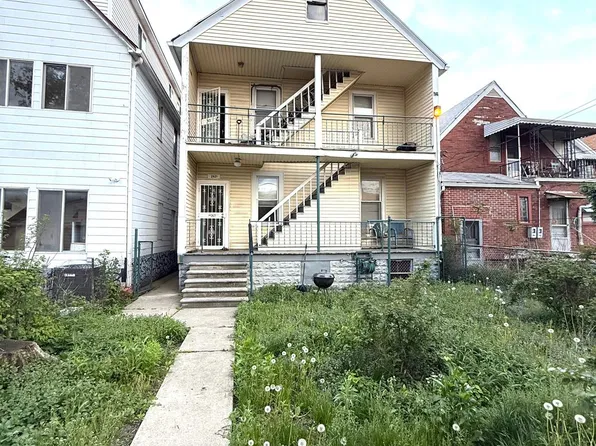 2621 Holbrook St, Hamtramck, MI 48212