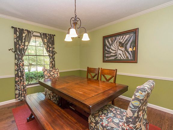 4th image of 2909 Applelane Ave