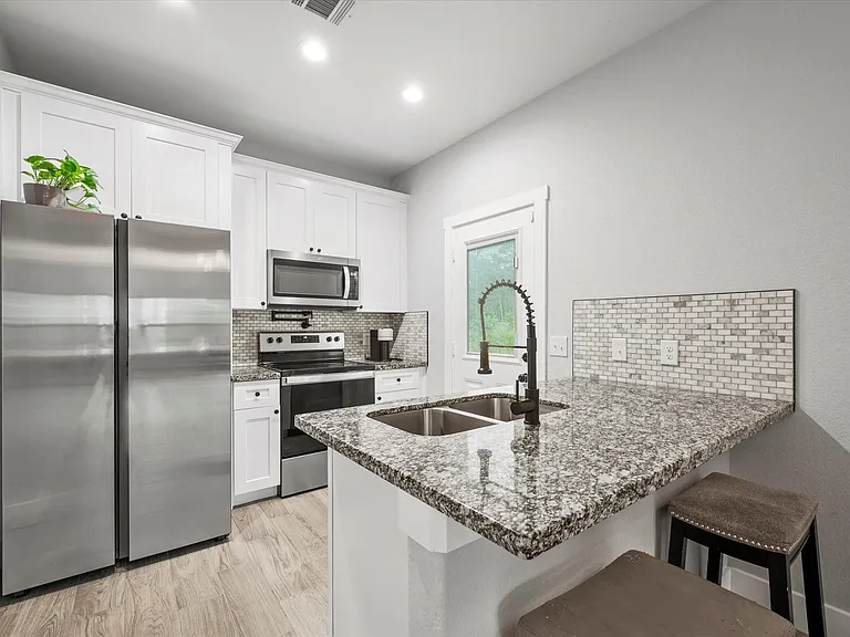 16322 Crockett Martin Estates Dr — Photo 7