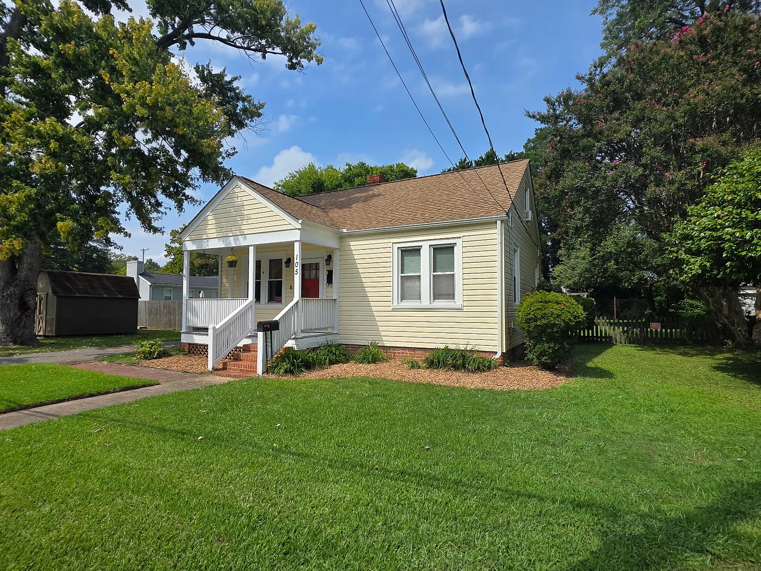 4 bed, 1200 sqft, $1,800 — Photo 1