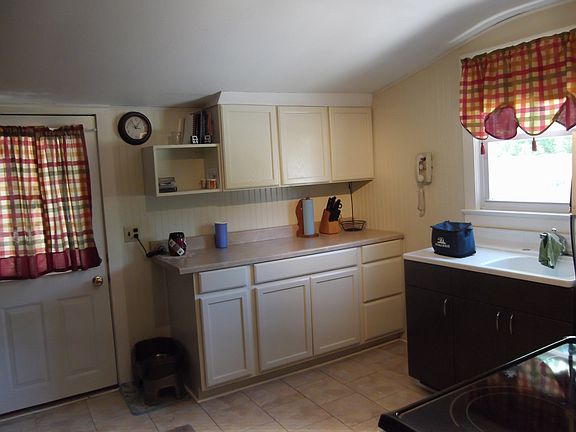 3rd image of 209 S Buller St