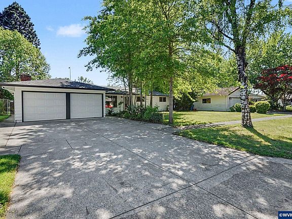 3rd image of 4268 Ward Dr NE