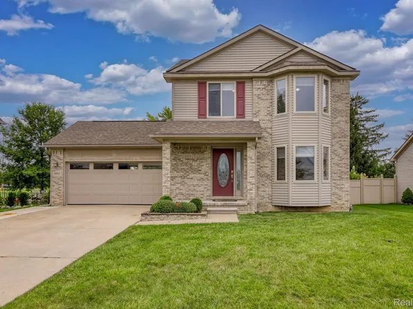 8863 Railwood Dr, Newport, MI 48166