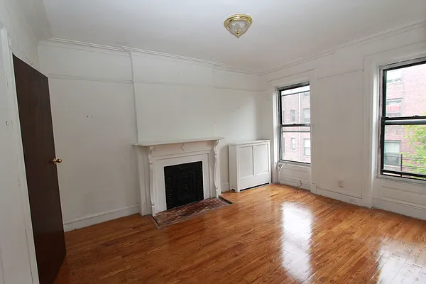 Rented by H.P. Greenfield Real Estate | media 8