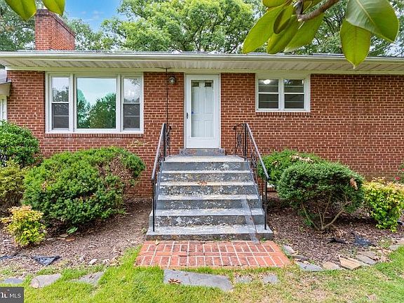 2nd image of 7017 Forest View Dr