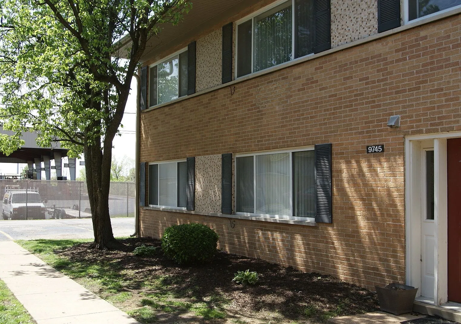 Mackenzie Place — Photo 2