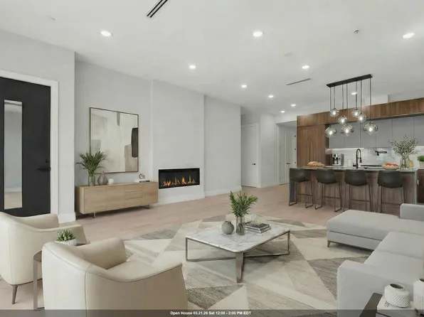 373 New York Avenue image 1 of 21