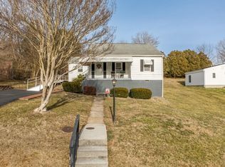 6818 Pulaski Ave, Radford, VA