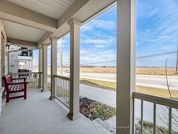 5th image of 946 Audley Rd N