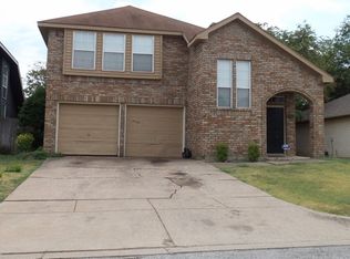 908 Ashmount Ln, Arlington, TX 76017