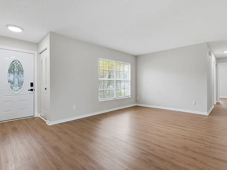 14505 Farm Hills Pl — Photo 7