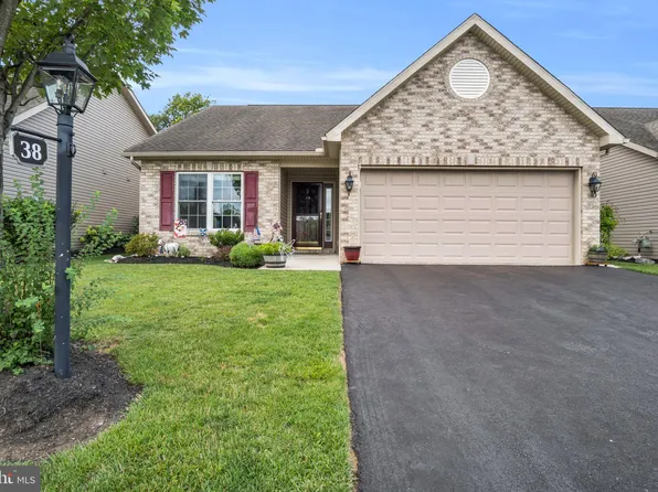 38 Keswick Dr, Mechanicsburg, PA 17050