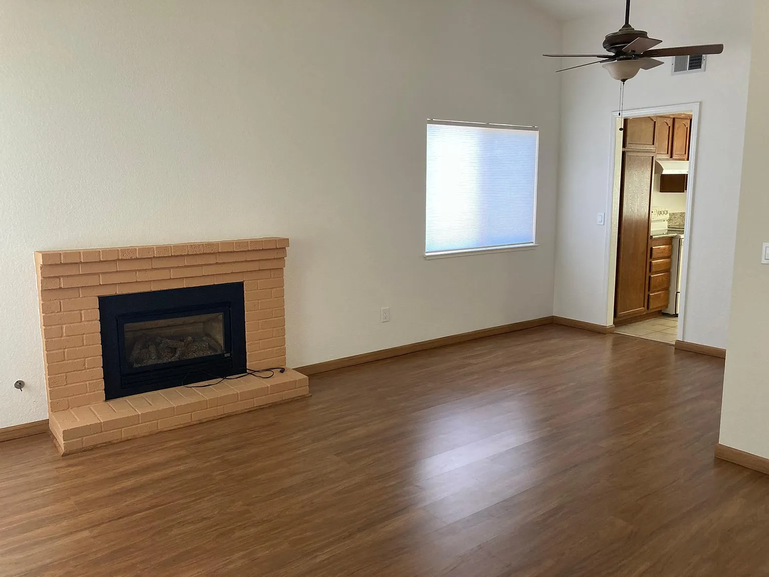 3 bed, 1578 sqft, $2,650 — Photo 3