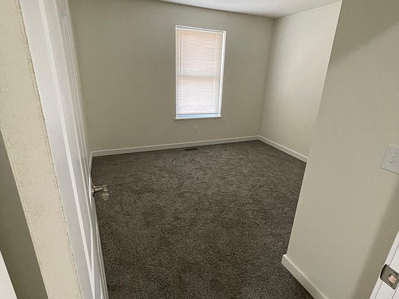 4th image of 907 N Prospect St