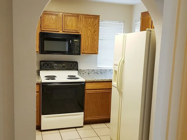 7040 W Olive Ave #92 — Photo 4