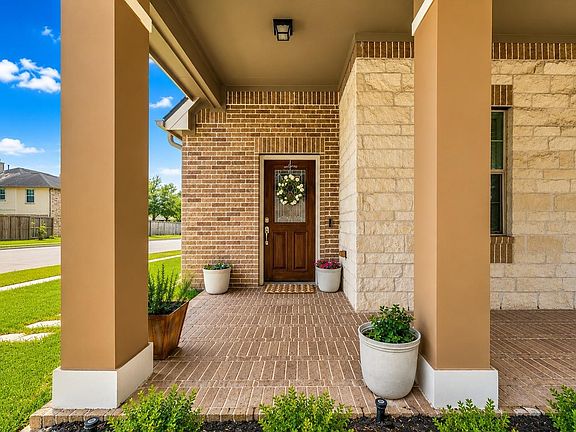 4th image of 2234 Alassio Isle Ct