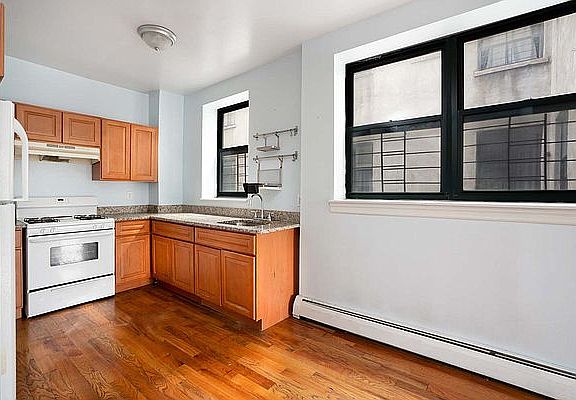 5th image of 164 W 146th St #5CA