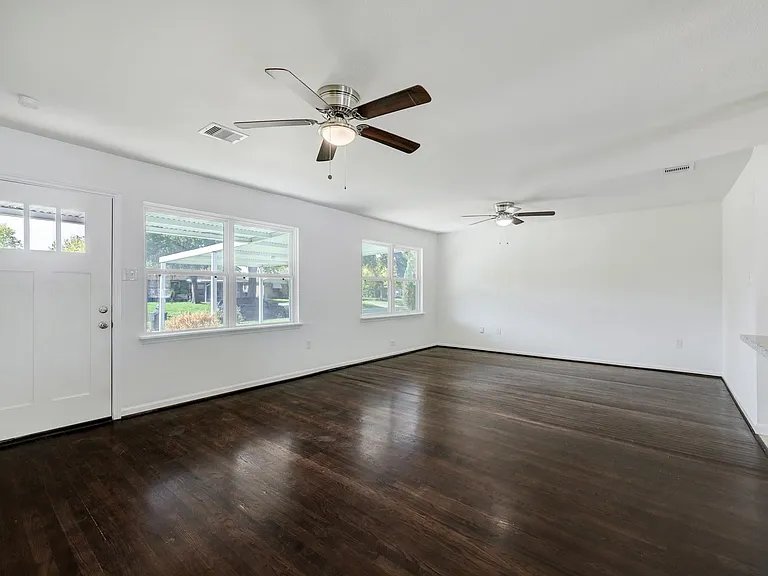 2534 Roy Cir — Photo 5