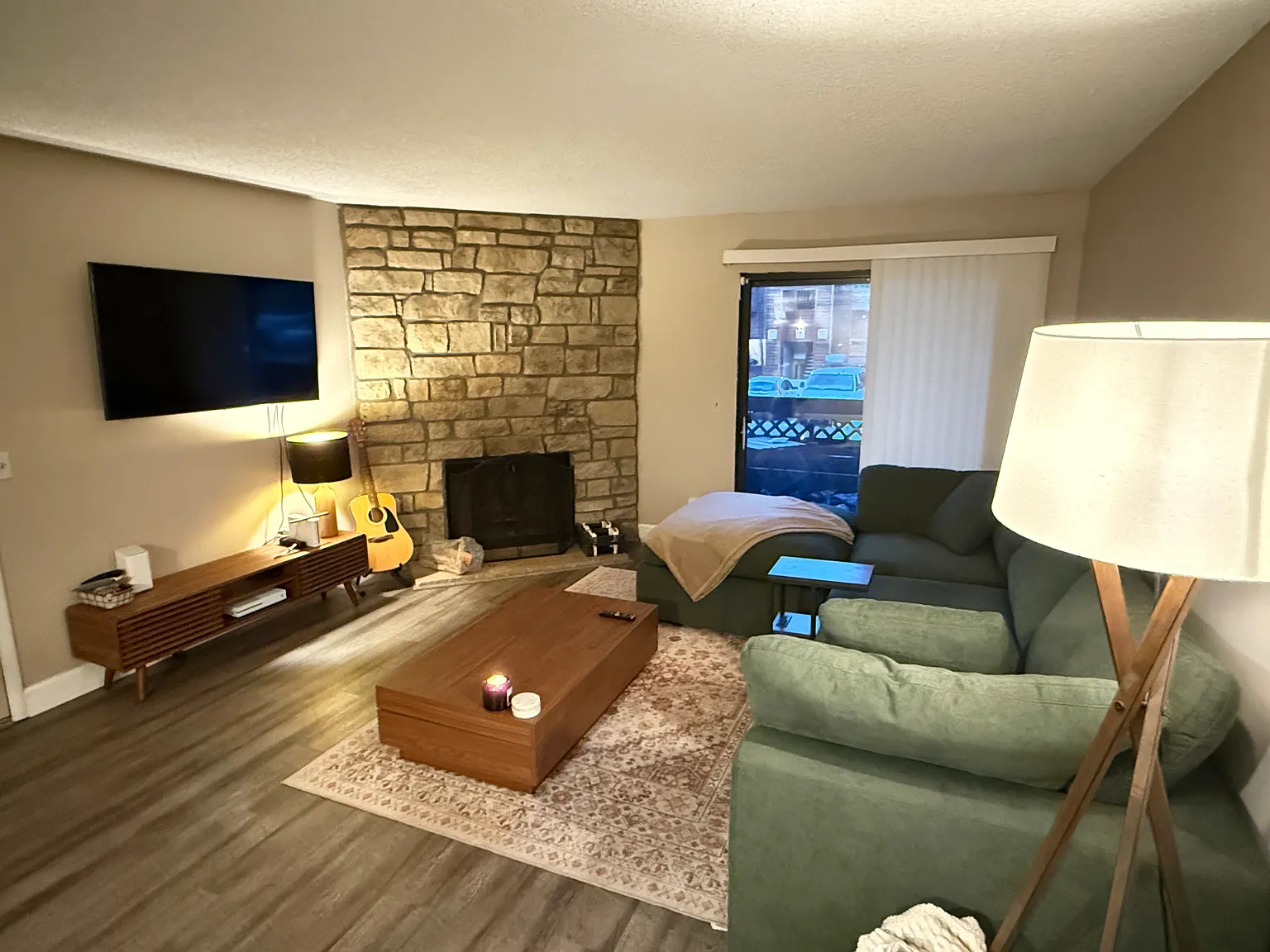 1 bed, 812 sqft, $1,750 — Photo 2