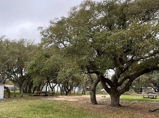1035 Raven Dr, Rockport, TX 78382