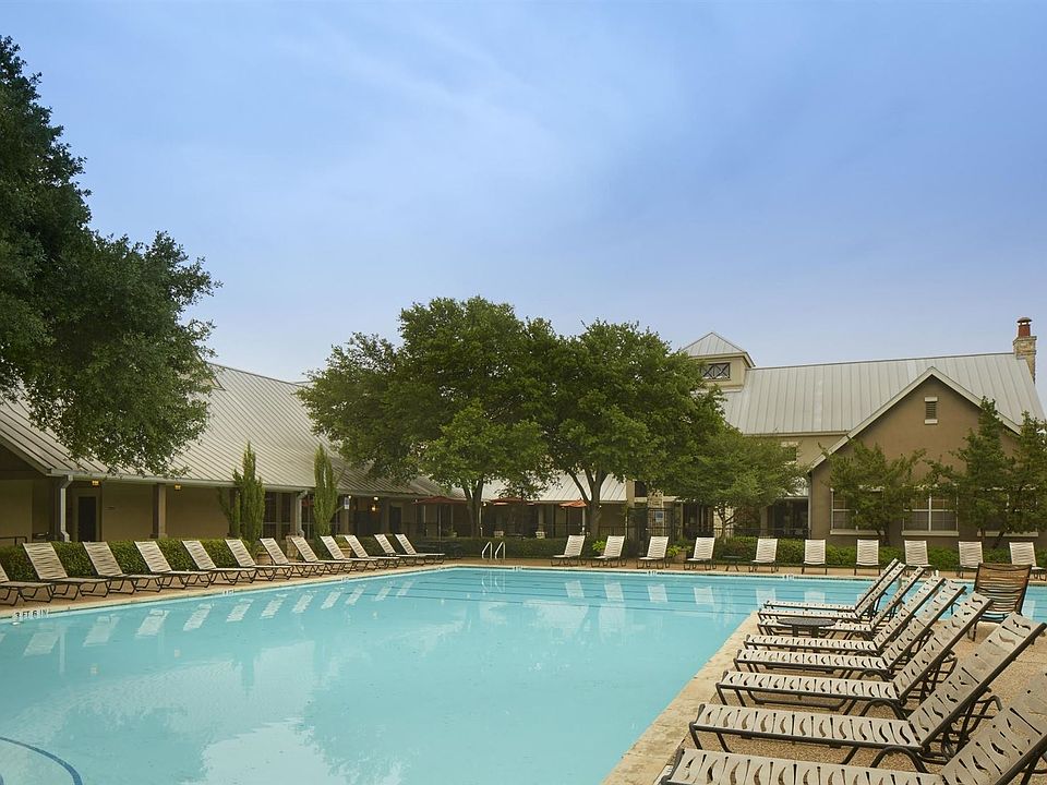 Large pool Luxury South West Austin Apartments