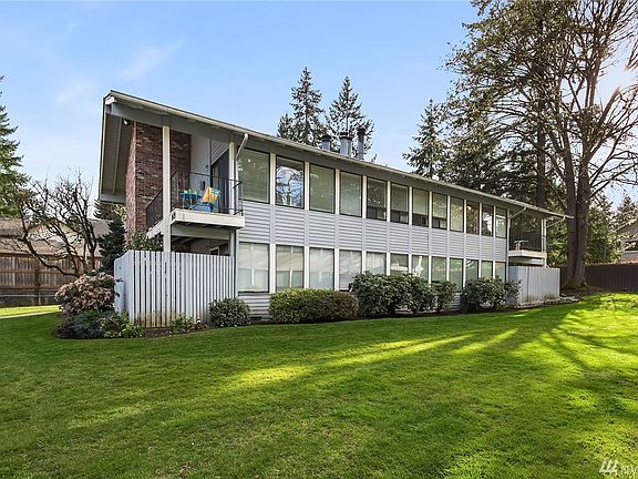 3rd image of 1609 149th Pl SE APT 4