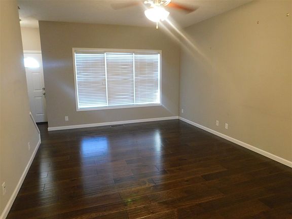 2nd image of 3594 Arbor Creek Dr