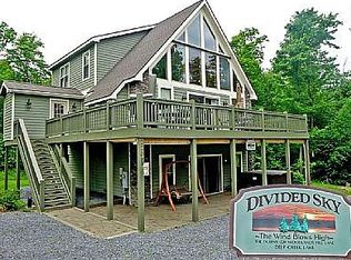 220 Woodlands Hill Ln, Oakland, MD 21550